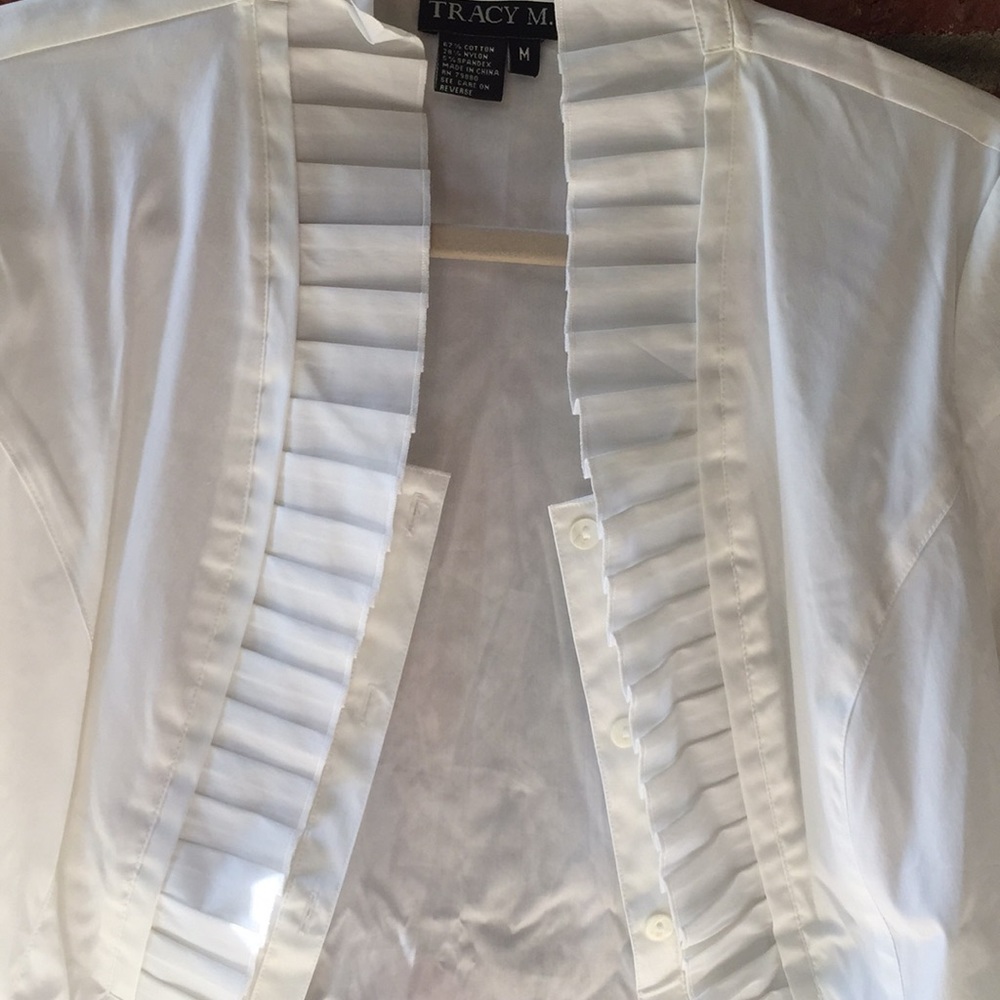 Tracy M. white ruffle button down - Picture 5 of 5